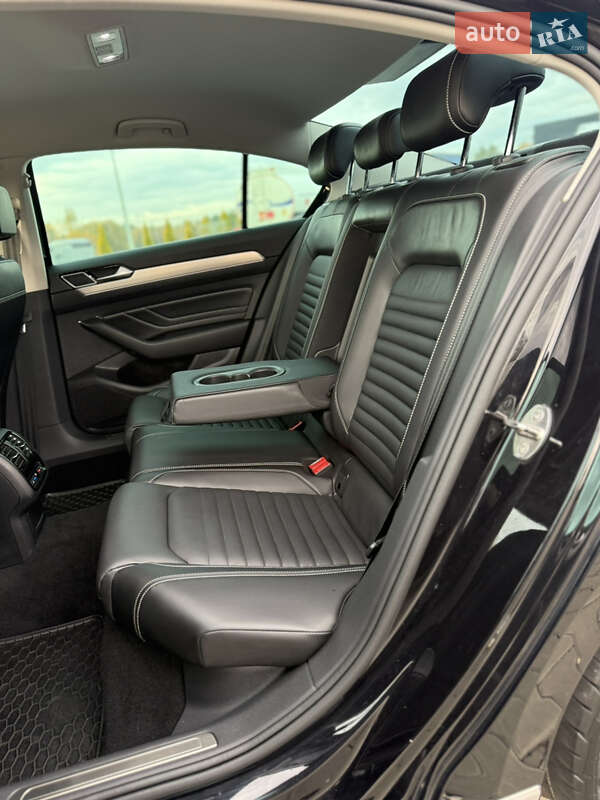Седан Volkswagen Passat 2019 в Луцьку
