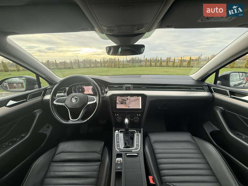 Седан Volkswagen Passat 2019 в Луцьку