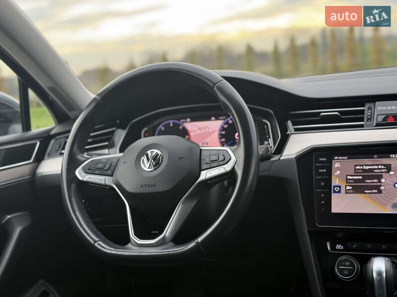 Седан Volkswagen Passat 2019 в Луцьку