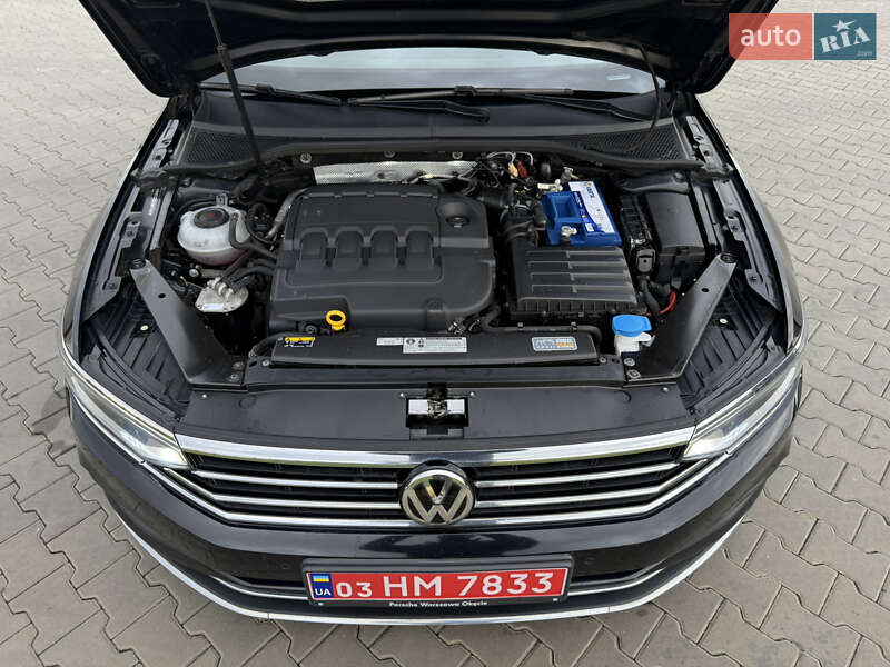 Седан Volkswagen Passat 2019 в Луцьку