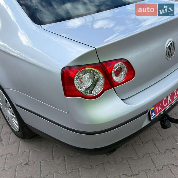 Седан Volkswagen Passat 2009 в Виннице