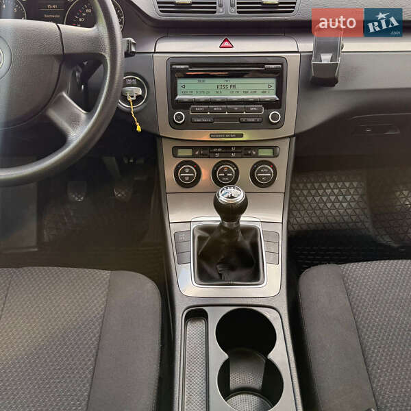 Седан Volkswagen Passat 2009 в Виннице