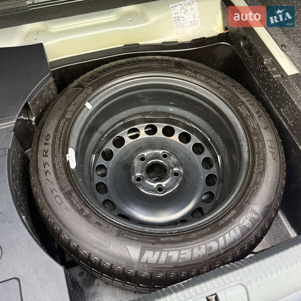 Седан Volkswagen Passat 2009 в Виннице