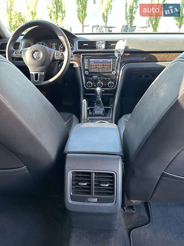 Седан Volkswagen Passat 2013 в Киеве фото 25 Седан Volkswagen Passat 2013 в Киеве