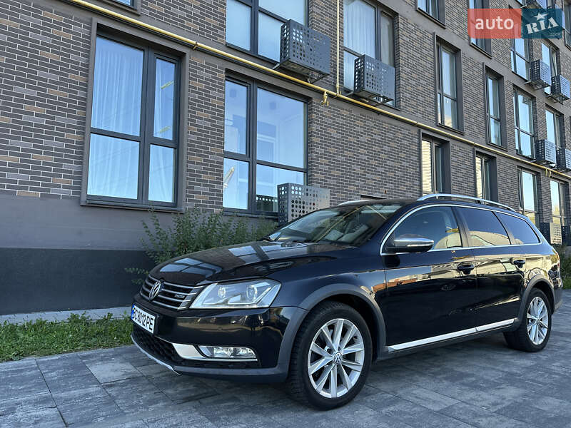Універсал Volkswagen Passat 2014 в Львові