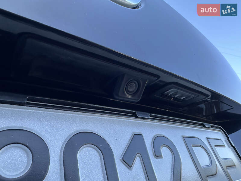 Універсал Volkswagen Passat 2014 в Львові