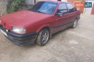 Седан Volkswagen Passat 1991 в Вижниці