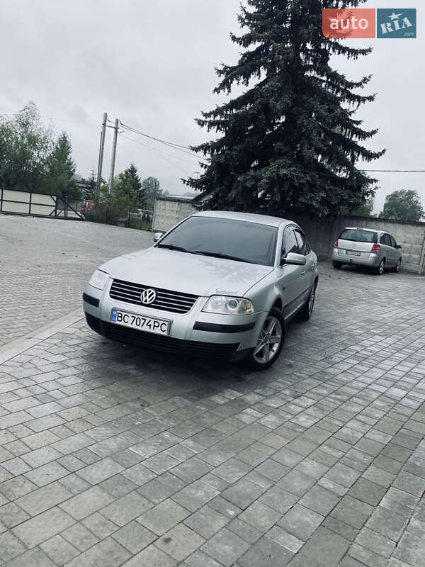 Седан Volkswagen Passat 2002 в Львові