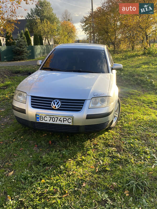 Седан Volkswagen Passat 2002 в Львові