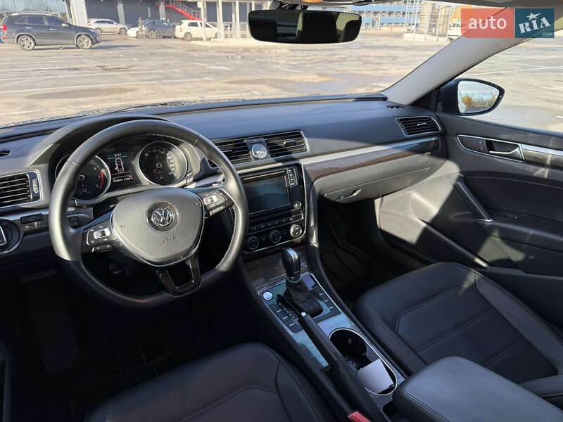 Седан Volkswagen Passat 2017 в Софиевской Борщаговке фото 26 Седан Volkswagen Passat 2017 в Софиевской Борщаговке