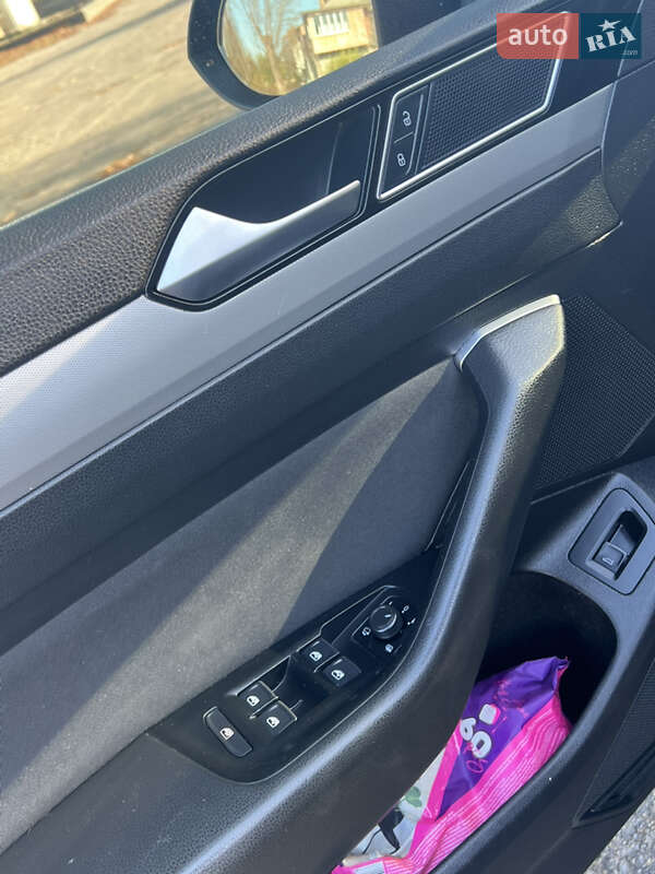 Седан Volkswagen Passat 2016 в Виннице фото 16 Седан Volkswagen Passat 2016 в Виннице