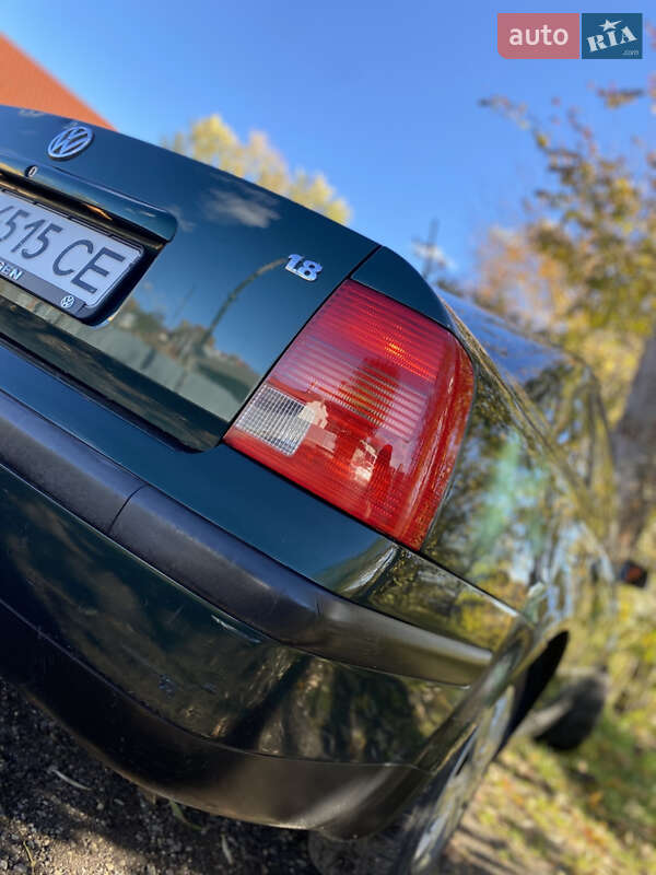 Седан Volkswagen Passat 1999 в Бориславе