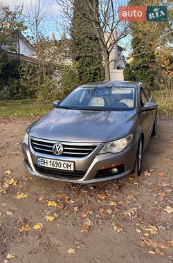 Седан Volkswagen Passat 2009 в Одессе
