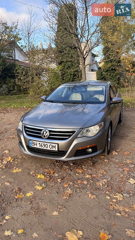 Седан Volkswagen Passat 2009 в Одессе