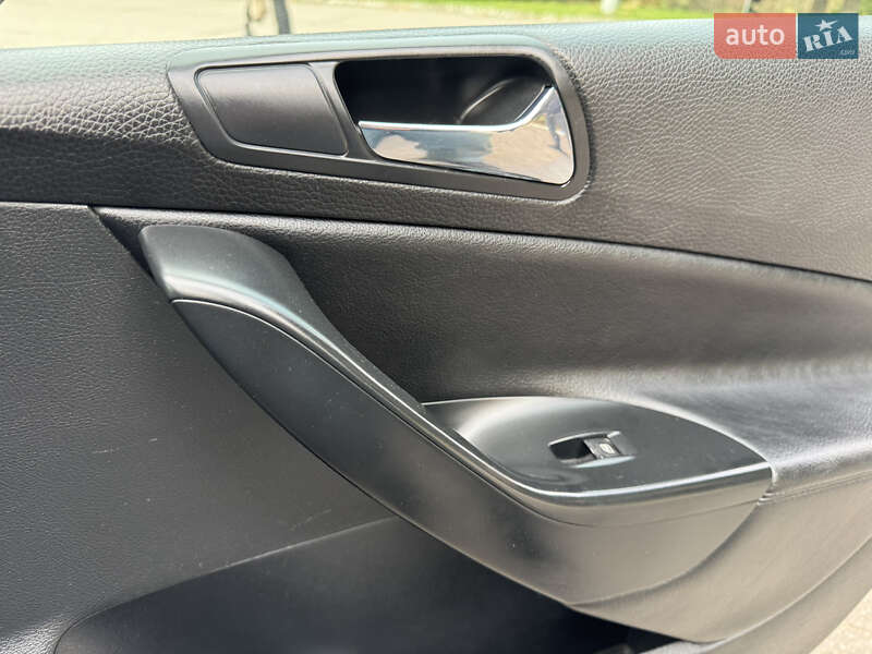 Универсал Volkswagen Passat 2007 в Ровно