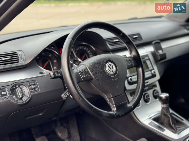 Универсал Volkswagen Passat 2007 в Ровно