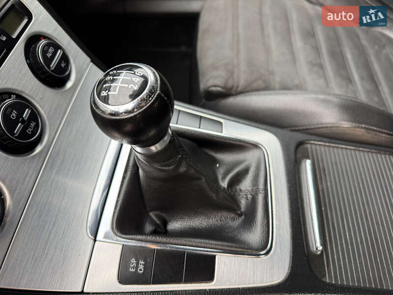 Универсал Volkswagen Passat 2007 в Ровно