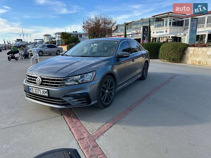 Седан Volkswagen Passat 2016 в Николаеве