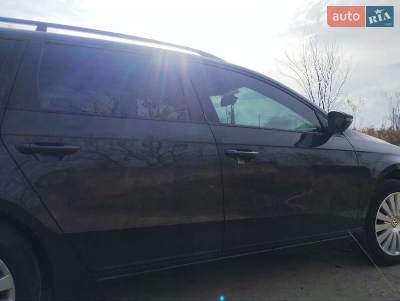 Универсал Volkswagen Passat 2011 в Львове