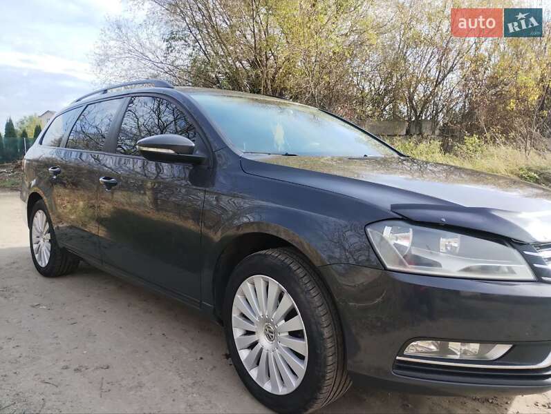 Универсал Volkswagen Passat 2011 в Львове