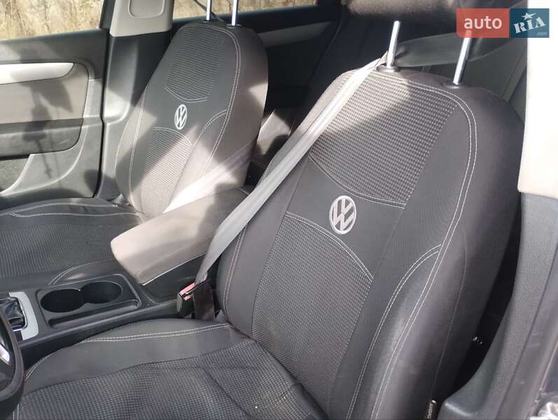 Универсал Volkswagen Passat 2011 в Львове