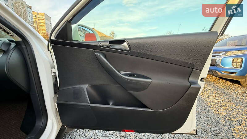 Седан Volkswagen Passat 2010 в Бердичеве фото 31 Седан Volkswagen Passat 2010 в Бердичеве
