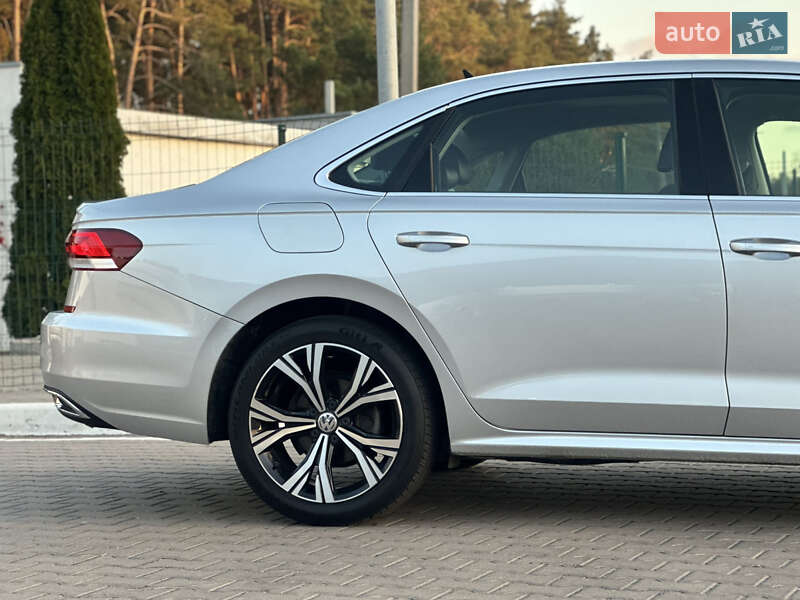 Седан Volkswagen Passat 2021 в Киеве