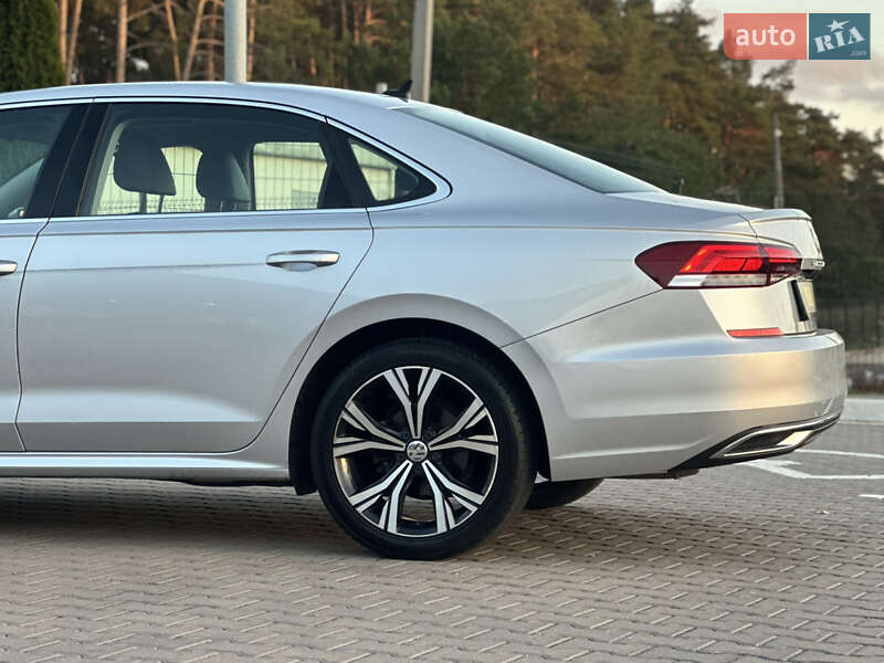 Седан Volkswagen Passat 2021 в Киеве