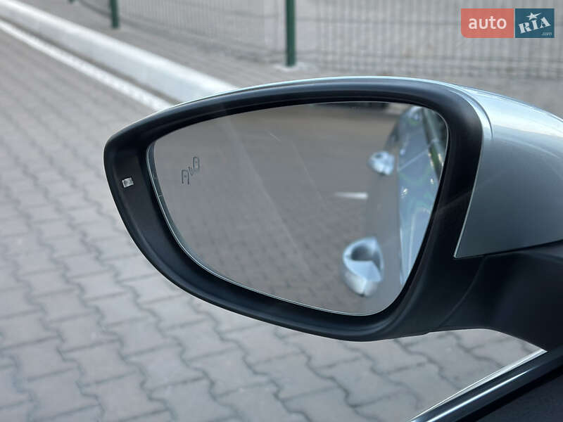 Седан Volkswagen Passat 2021 в Киеве