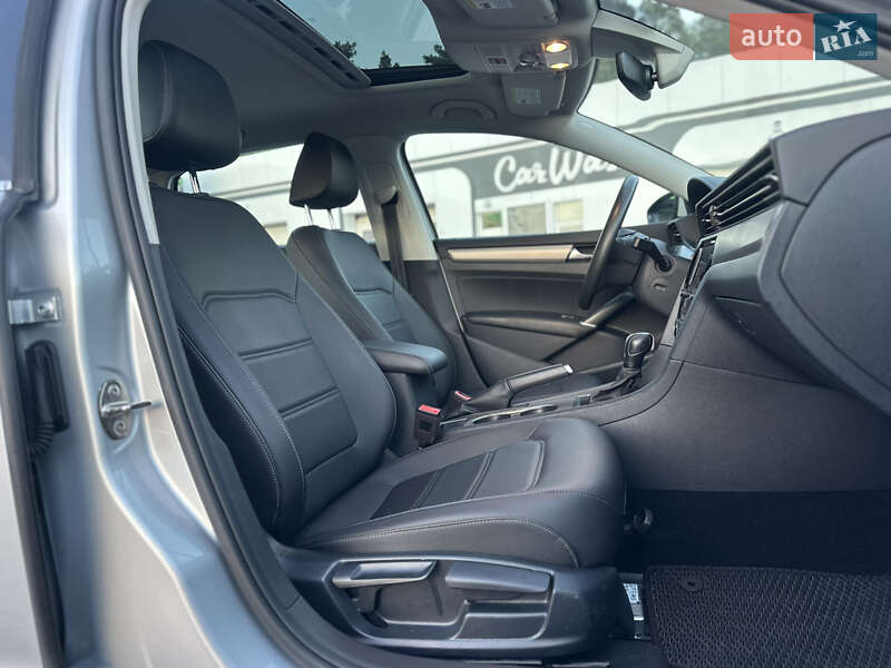 Седан Volkswagen Passat 2021 в Киеве