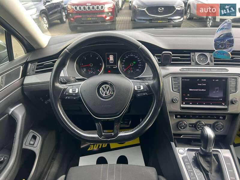 Универсал Volkswagen Passat 2016 в Ивано-Франковске