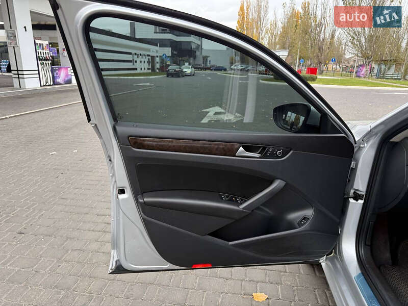 Седан Volkswagen Passat 2014 в Одесі фото 17 Седан Volkswagen Passat 2014 в Одесі