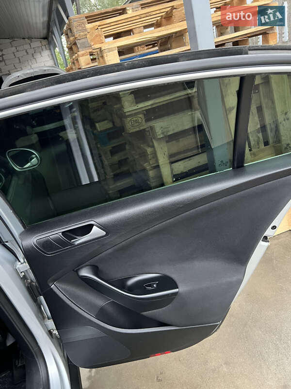 Седан Volkswagen Passat 2006 в Трускавце