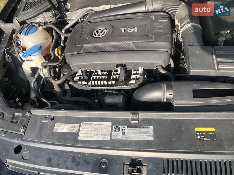 Седан Volkswagen Passat 2015 в Луцке