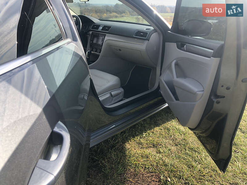 Седан Volkswagen Passat 2015 в Луцке