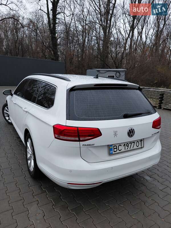 Универсал Volkswagen Passat 2016 в Дрогобыче