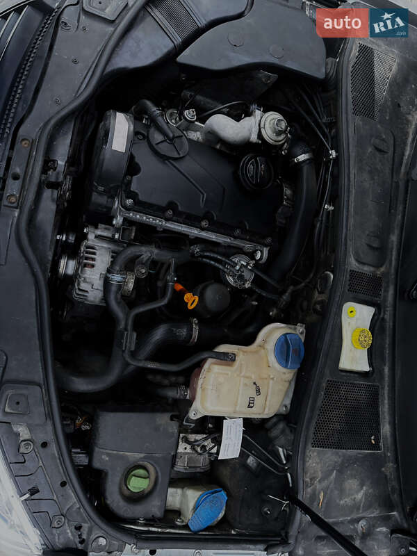 Універсал Volkswagen Passat 2002 в Львові фото 5 Універсал Volkswagen Passat 2002 в Львові