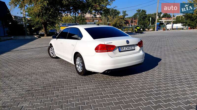 Седан Volkswagen Passat 2014 в Кропивницком