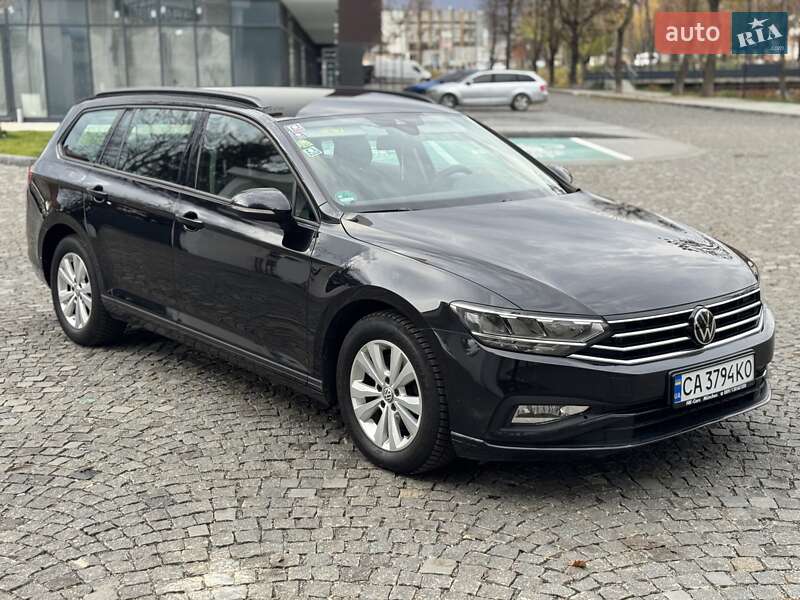 Универсал Volkswagen Passat 2021 в Сваляве