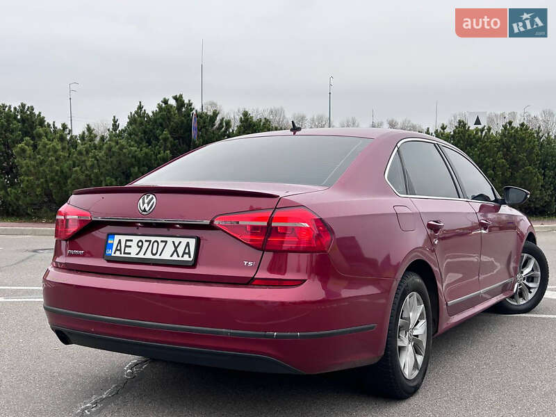 Седан Volkswagen Passat 2016 в Киеве