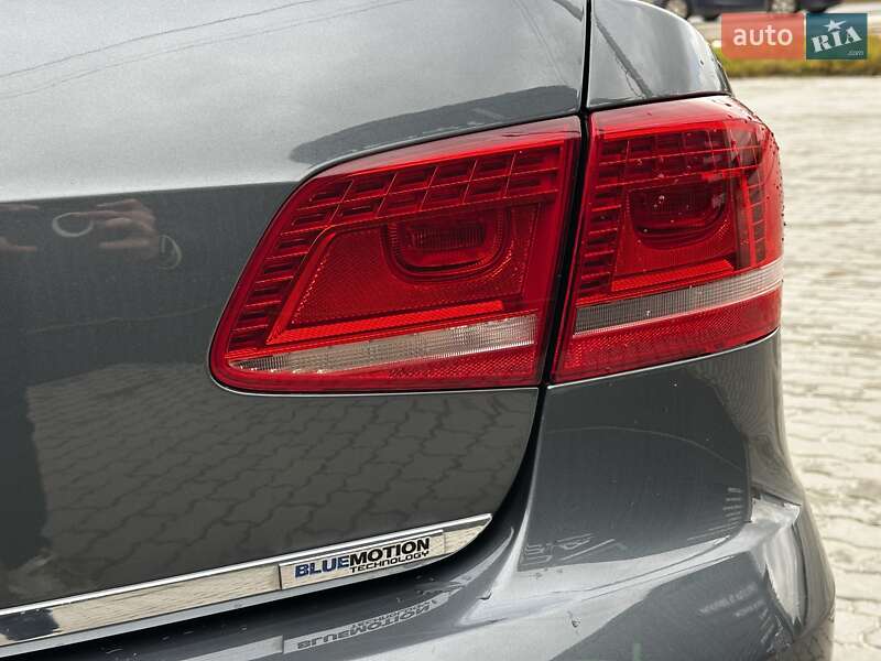 Седан Volkswagen Passat 2014 в Львове