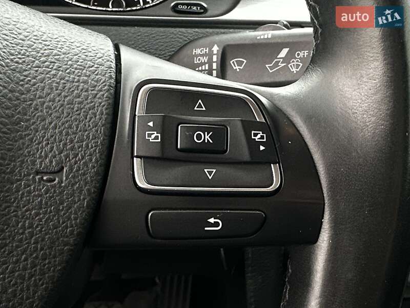 Седан Volkswagen Passat 2014 в Львове