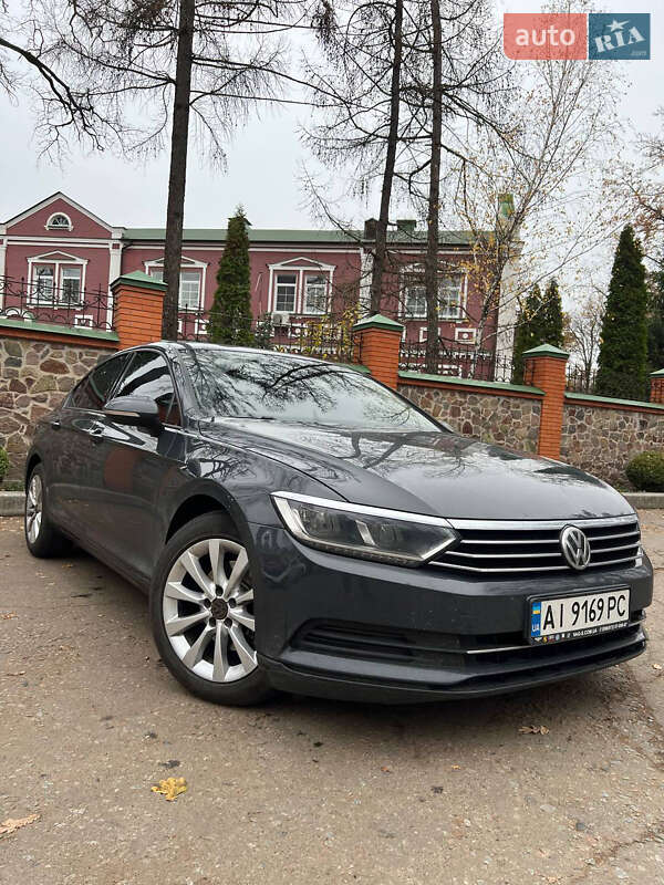 Седан Volkswagen Passat 2015 в Киеве фото 2 Седан Volkswagen Passat 2015 в Киеве