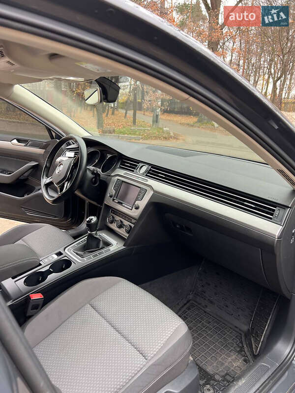 Седан Volkswagen Passat 2015 в Киеве фото 7 Седан Volkswagen Passat 2015 в Киеве