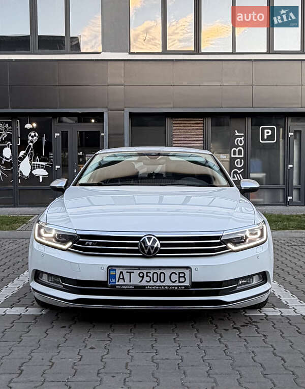Седан Volkswagen Passat 2017 в Ивано-Франковске