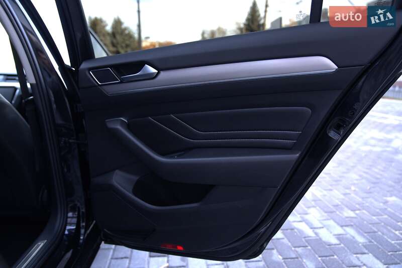 Універсал Volkswagen Passat 2020 в Полтаві