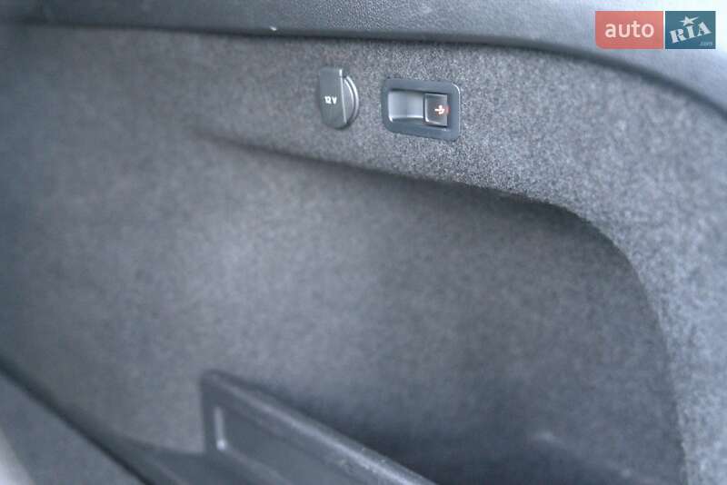 Універсал Volkswagen Passat 2020 в Полтаві