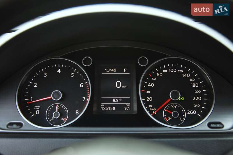 Седан Volkswagen Passat 2011 в Харькове