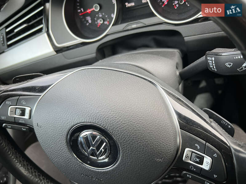 Универсал Volkswagen Passat 2015 в Львове фото 30 Универсал Volkswagen Passat 2015 в Львове