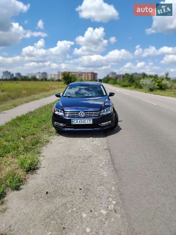 Volkswagen Passat 2011 Volkswagen Passat 2011